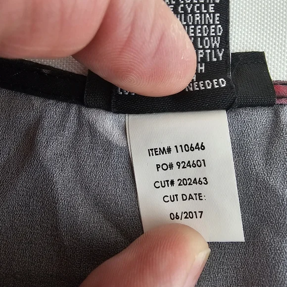 Torrid Black Floral Top Size 2 - Picture 8 of 9